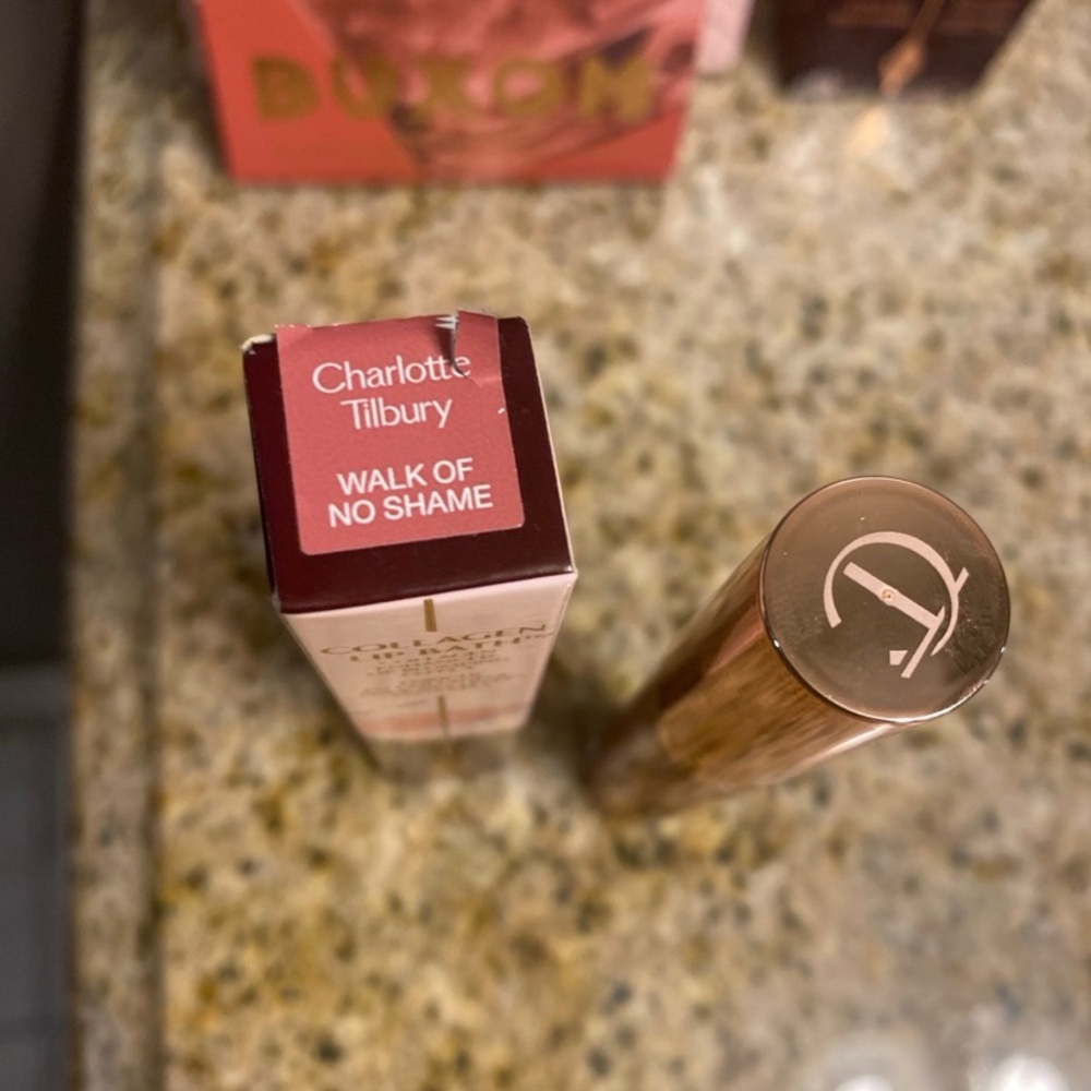High end makeup bundle - Picture 6 of 9